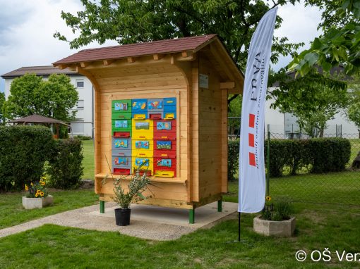 Otvoritev novega čebelnjaka